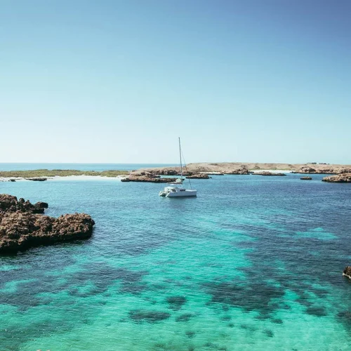 Turquoise water and rocky islets at the Daymaniyat Islands