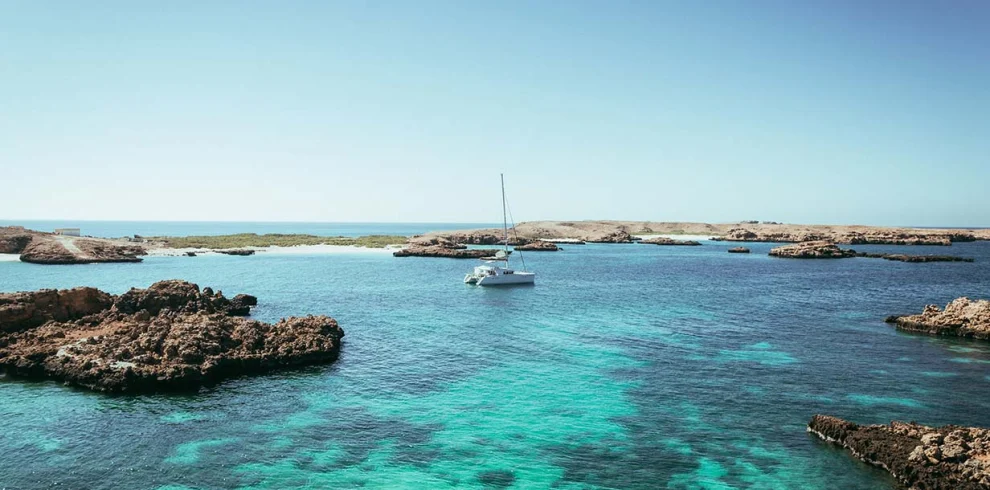 Turquoise water and rocky islets at the Daymaniyat Islands